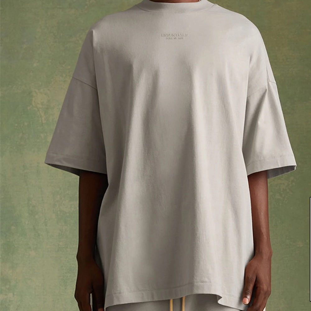 Essential T shirt